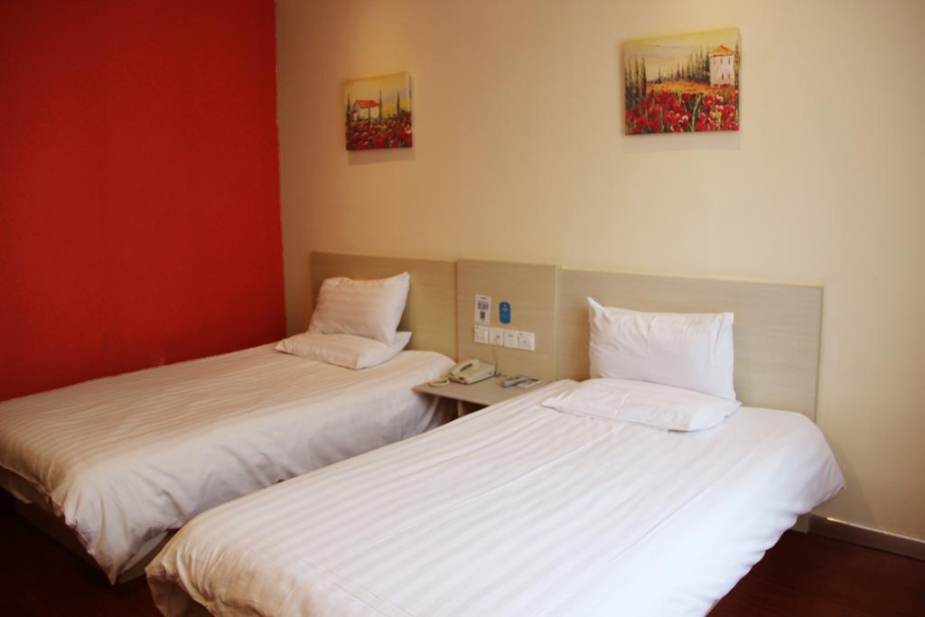 Hanting Express Kunming Yieryi Street Yunnan Normal University Branch Екстериор снимка
