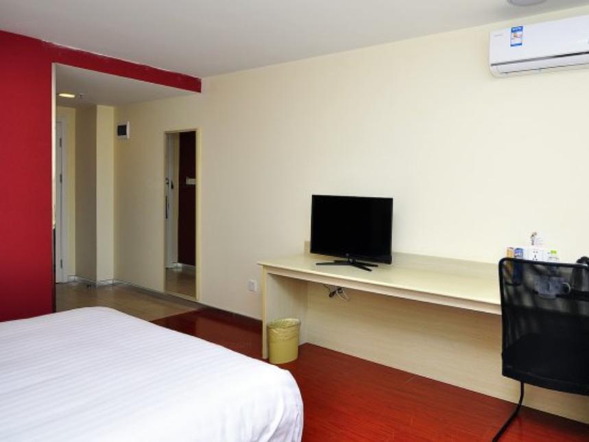 Hanting Express Kunming Yieryi Street Yunnan Normal University Branch Екстериор снимка
