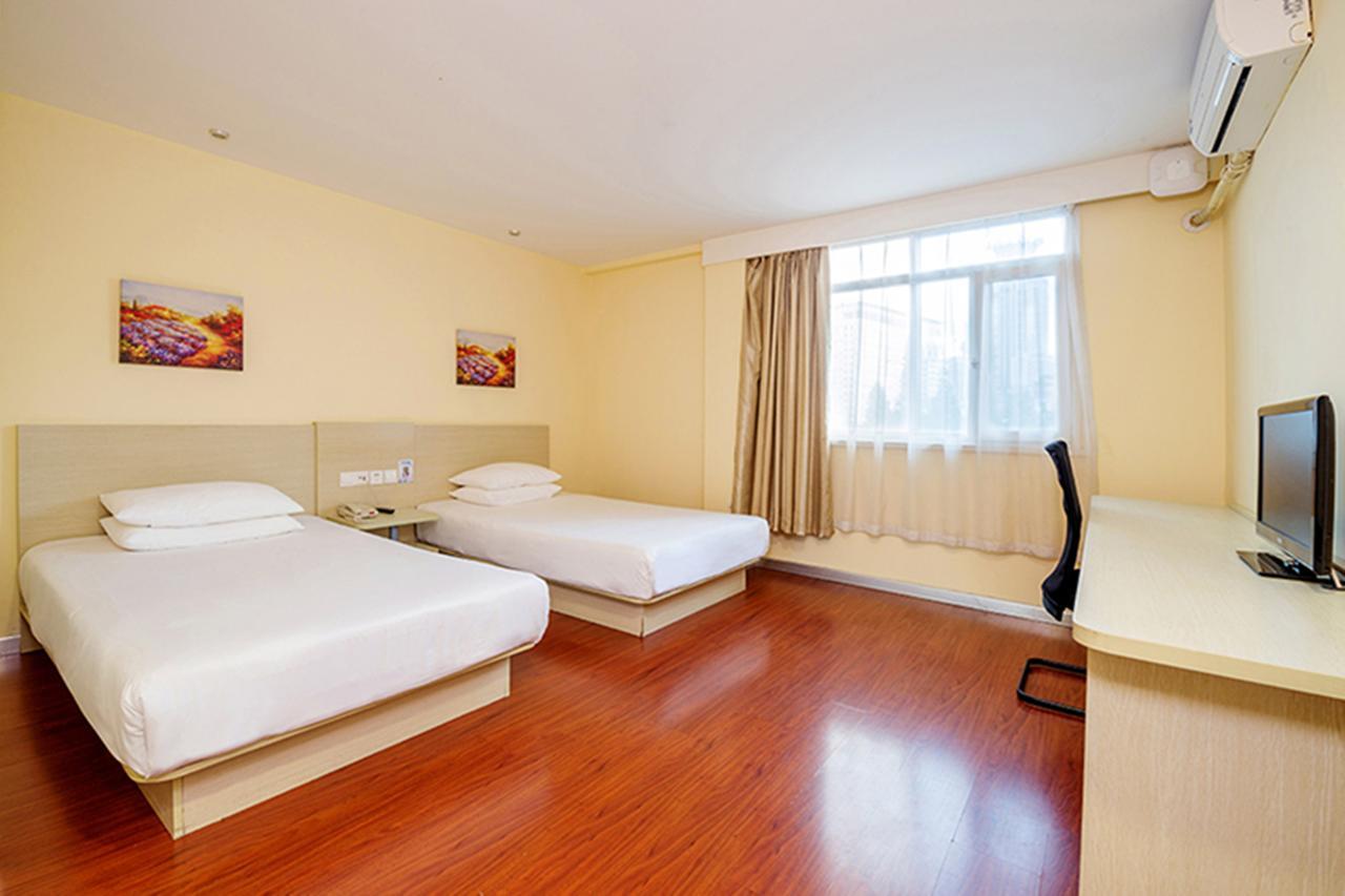 Hanting Express Kunming Yieryi Street Yunnan Normal University Branch Екстериор снимка