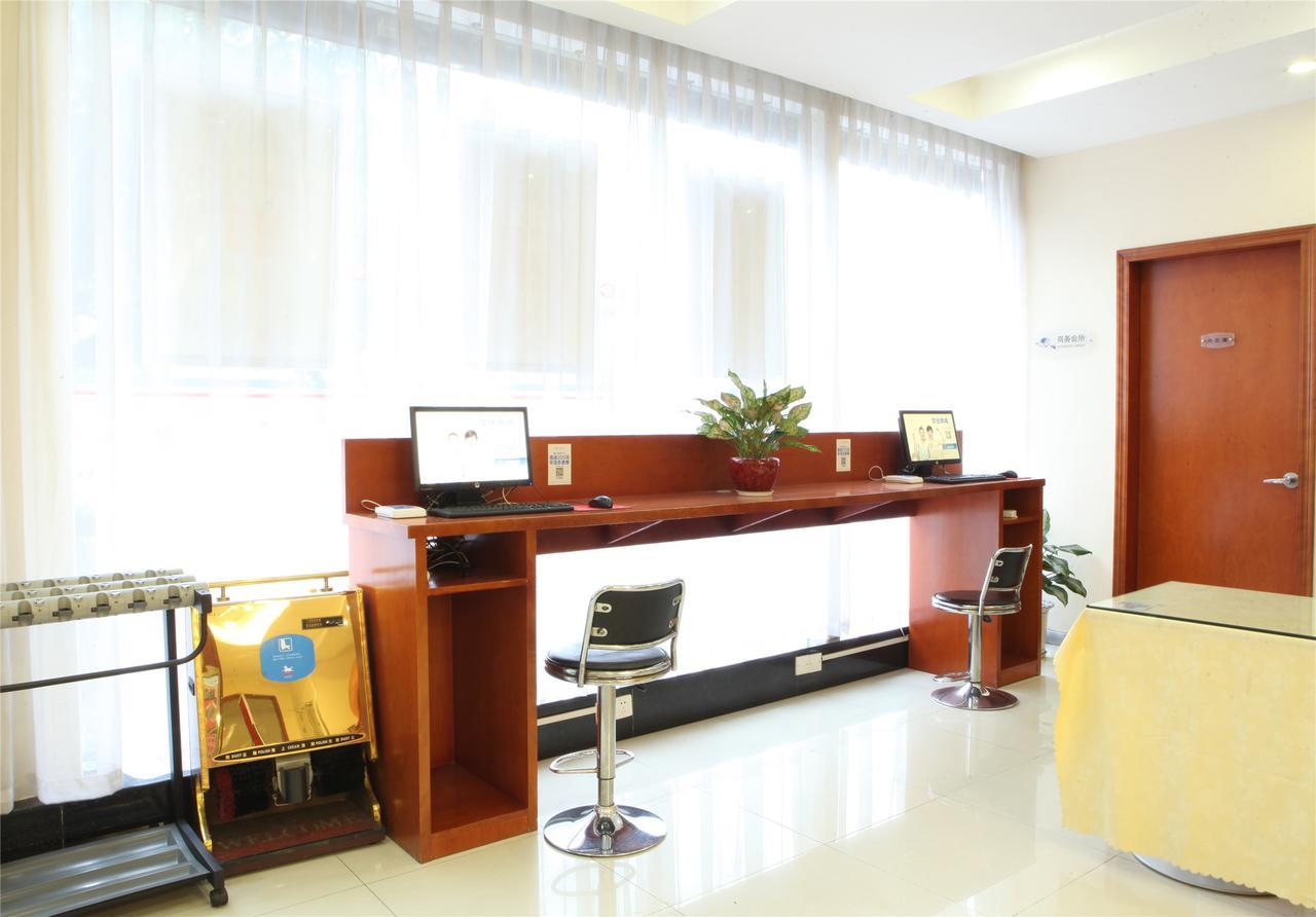 Hanting Express Kunming Yieryi Street Yunnan Normal University Branch Екстериор снимка